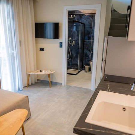 Fay Suites Flogita Bagian luar foto