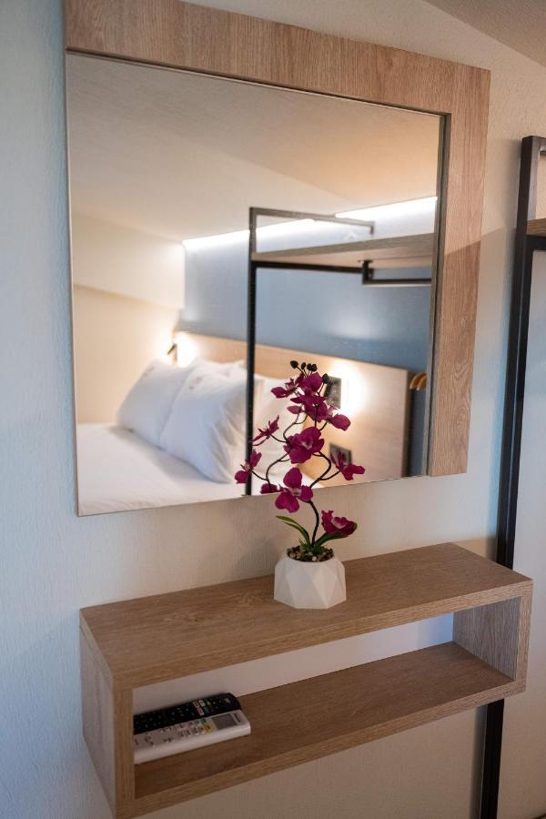 Fay Suites Flogita Bagian luar foto
