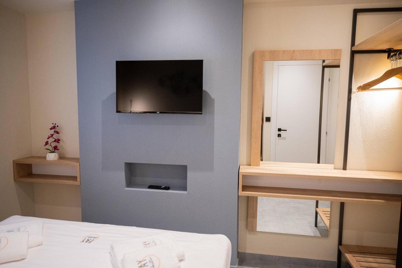 Fay Suites Flogita Bagian luar foto