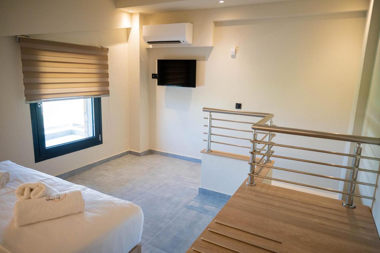 Fay Suites Flogita Bagian luar foto