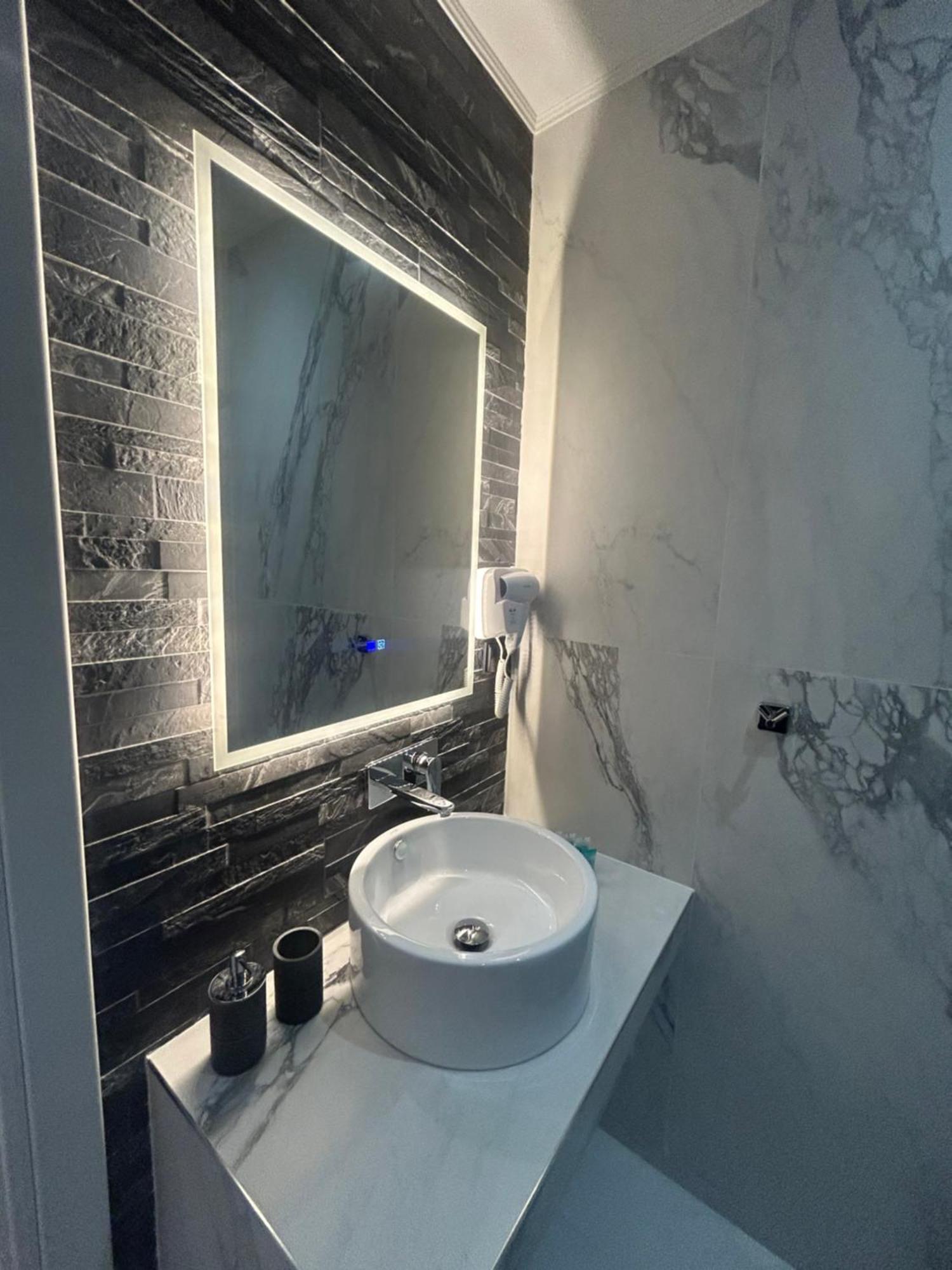 Fay Suites Flogita Bagian luar foto